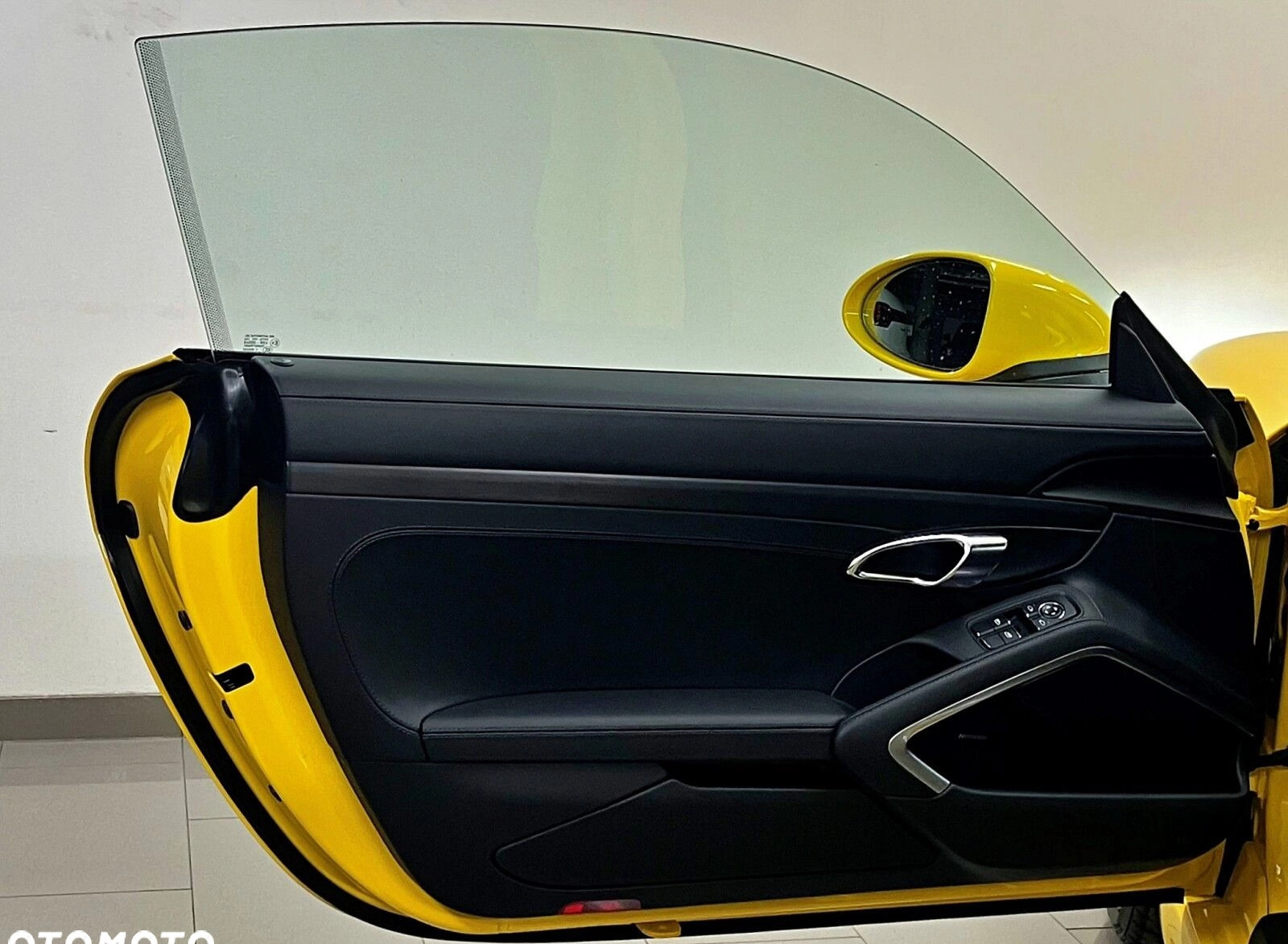 Porsche 718 Cayman cena 559000 przebieg: 2565, rok produkcji 2023 z Poniec małe 781